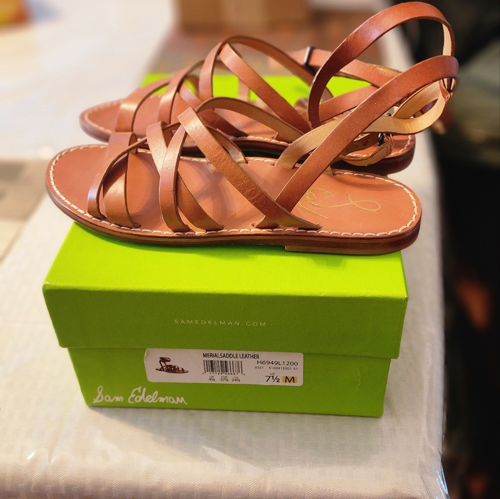 Sandal - Picture 3 of 4
